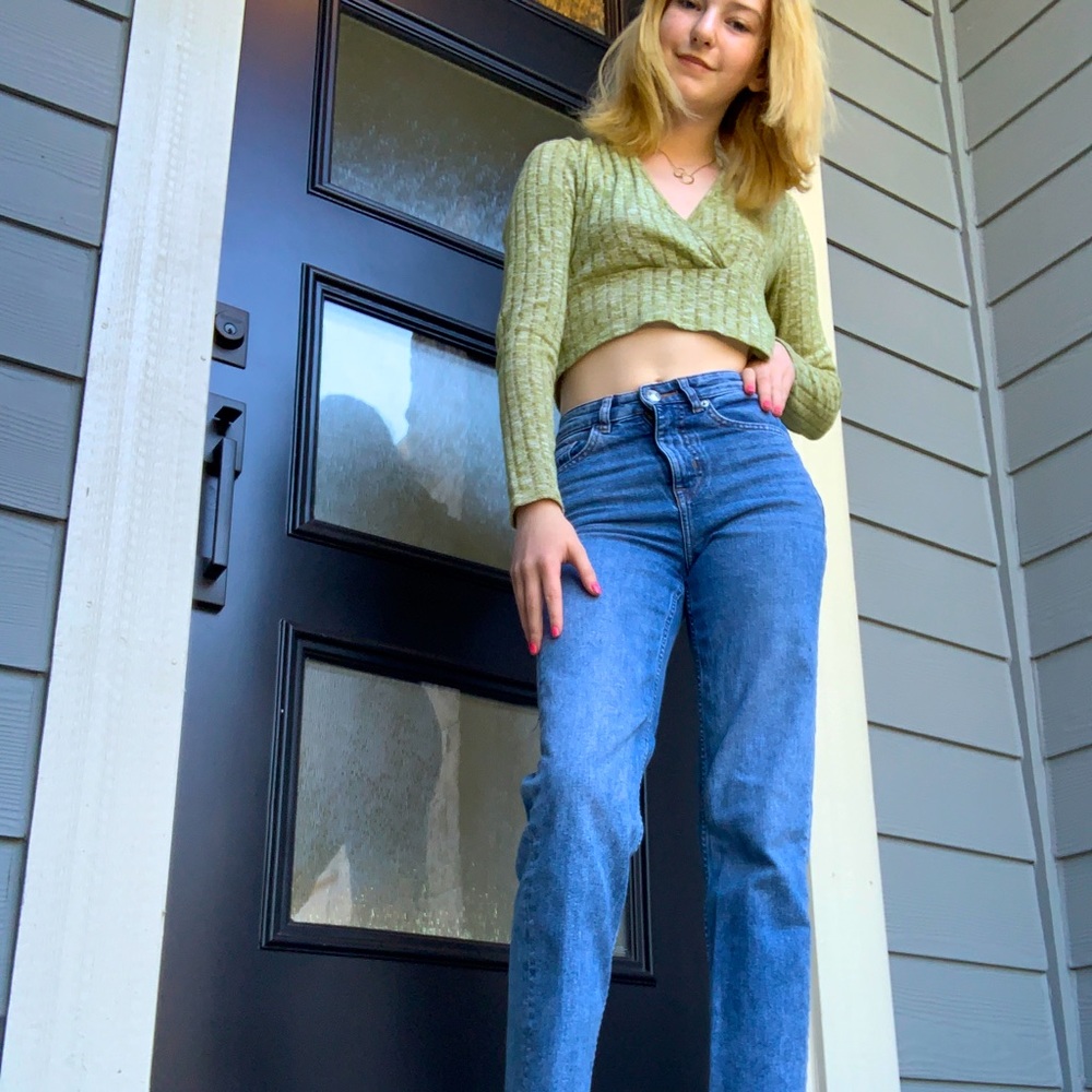 M celery/ sage green ribbed cross over top